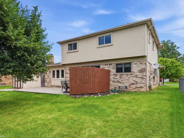 45455 Heatherwoode Lane, Macomb Twp, MI 48044