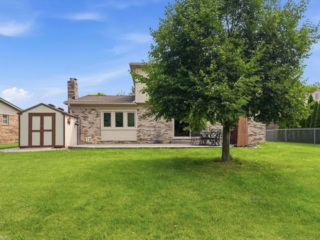 45455 Heatherwoode Lane, Macomb Twp, MI 48044