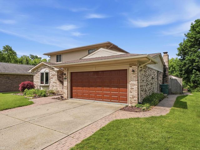 45455 Heatherwoode Lane, Macomb Twp, MI 48044