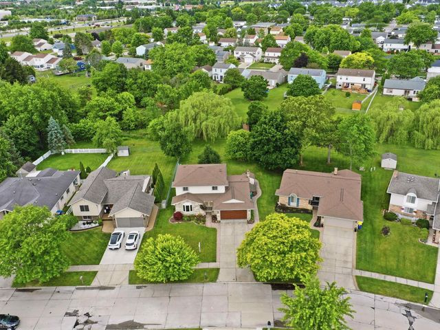 45455 Heatherwoode Lane, Macomb Twp, MI 48044