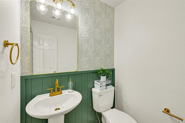 1914 Rock Ridge Drive, Houston, TX 77049