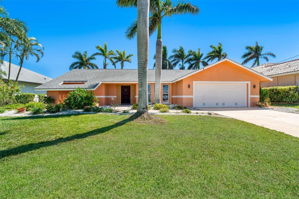 3913 SE 19TH AVENUE, Cape Coral, FL 33904