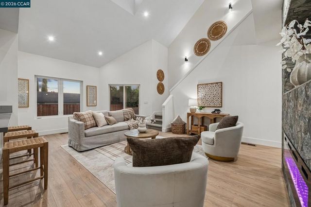 1713 Berrywood Dr, Concord, CA 94521