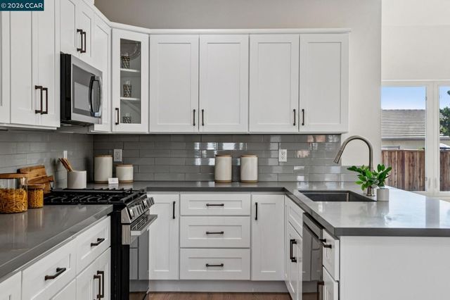 1713 Berrywood Dr, Concord, CA 94521