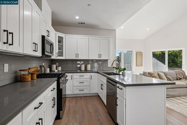 1713 Berrywood Dr, Concord, CA 94521