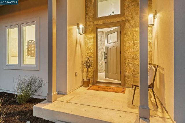 1713 Berrywood Dr, Concord, CA 94521