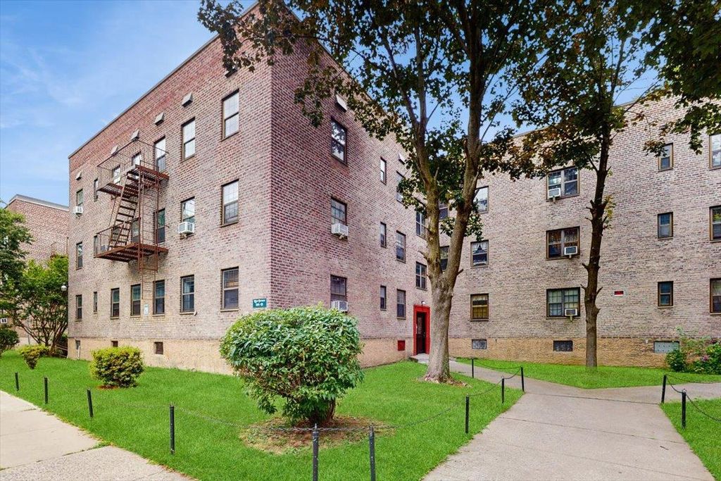 144-15 78th Rd 3A, Kew Garden Hills, NY 11367