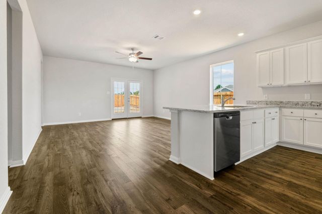 708 Jasmine Ridge Lane, Waller, TX 77484