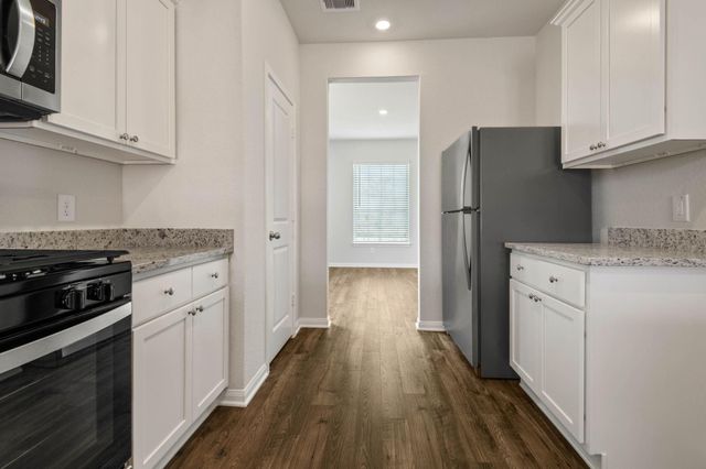 708 Jasmine Ridge Lane, Waller, TX 77484