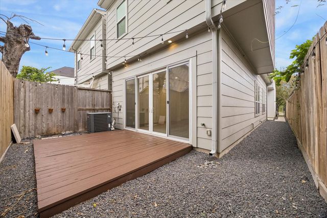 1111 Louise Street, Houston, TX 77009