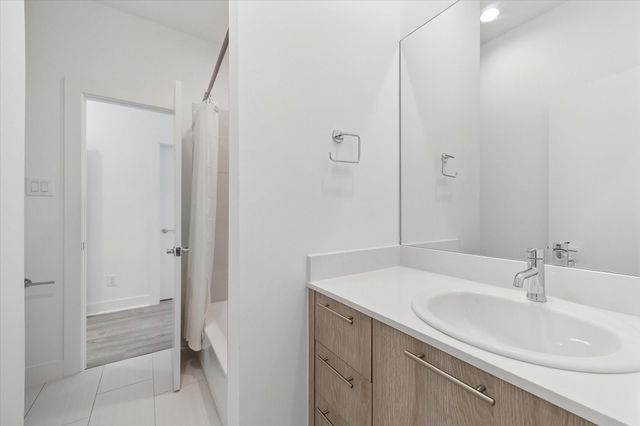 1111 Louise Street, Houston, TX 77009