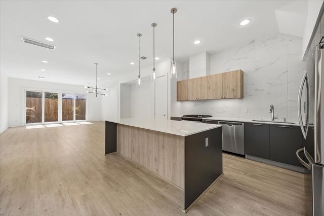 1111 Louise Street, Houston, TX 77009