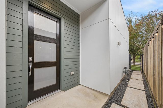 1111 Louise Street, Houston, TX 77009
