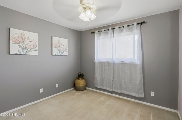 940 Calle Del Sol, Las Cruces, NM 88005