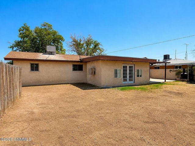 940 Calle Del Sol, Las Cruces, NM 88005
