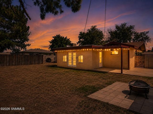 940 Calle Del Sol, Las Cruces, NM 88005