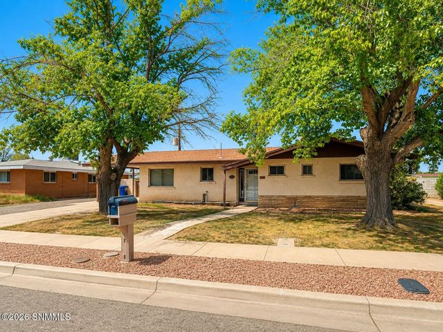 940 Calle Del Sol, Las Cruces, NM 88005