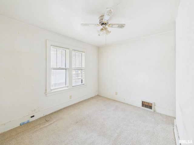 2229 S 6TH Street, Springfield, IL 62703