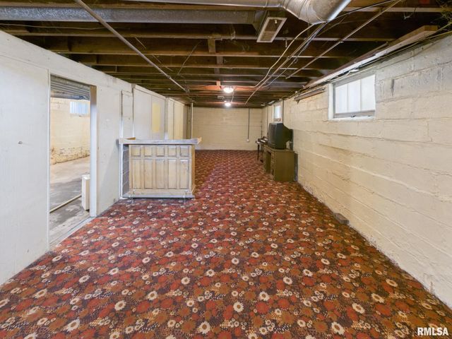 2229 S 6TH Street, Springfield, IL 62703