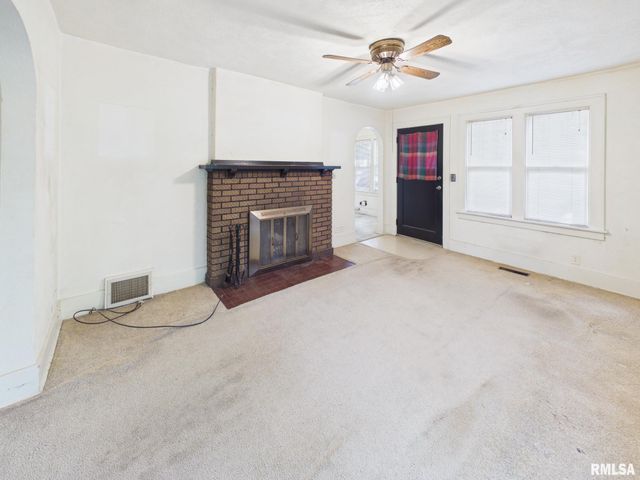 2229 S 6TH Street, Springfield, IL 62703