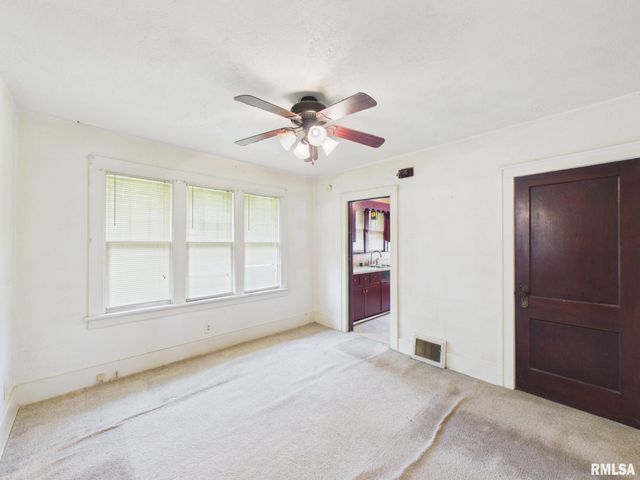 2229 S 6TH Street, Springfield, IL 62703
