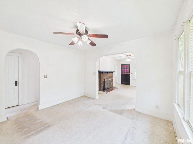 2229 S 6TH Street, Springfield, IL 62703