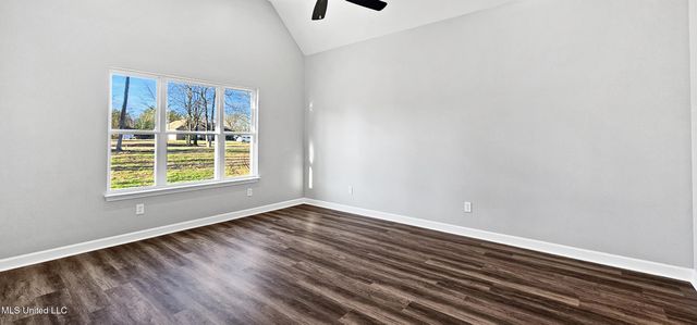 1408 W Woodward Avenue, Holly Springs, MS 38635