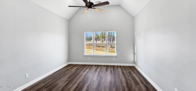 1408 W Woodward Avenue, Holly Springs, MS 38635