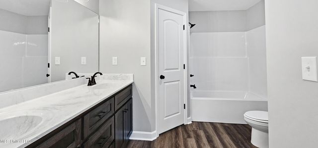 1408 W Woodward Avenue, Holly Springs, MS 38635