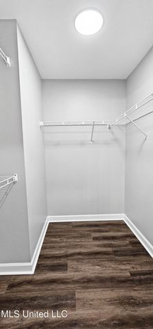 1408 W Woodward Avenue, Holly Springs, MS 38635