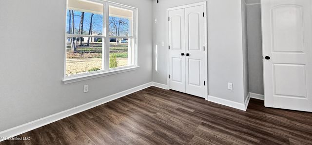 1408 W Woodward Avenue, Holly Springs, MS 38635