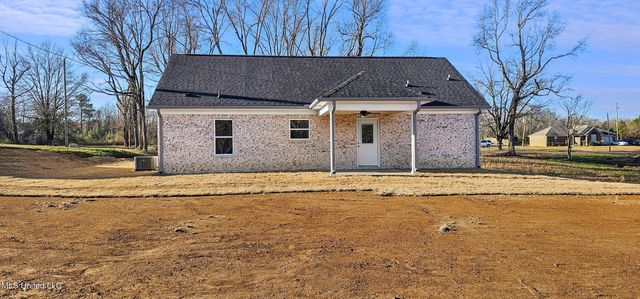 1408 W Woodward Avenue, Holly Springs, MS 38635