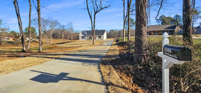 1408 W Woodward Avenue, Holly Springs, MS 38635