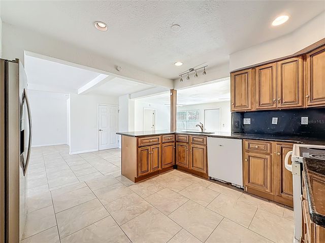 7250 12TH AVENUE N, St Petersburg, FL 33710