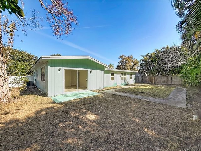 7250 12TH AVENUE N, St Petersburg, FL 33710