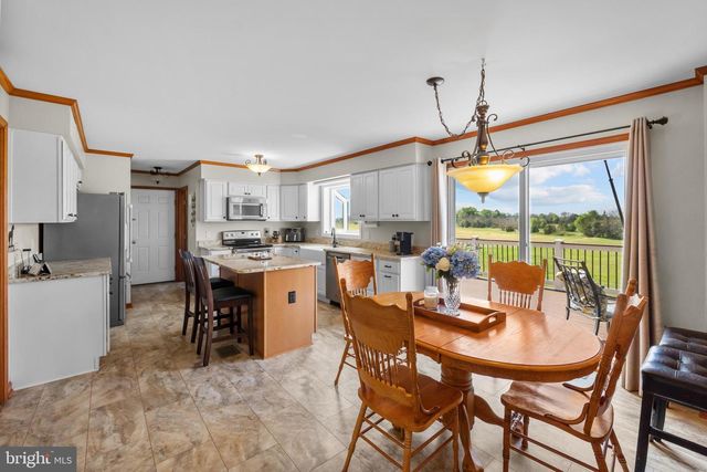 11105 PARKGATE DR, Nokesville, VA 20181
