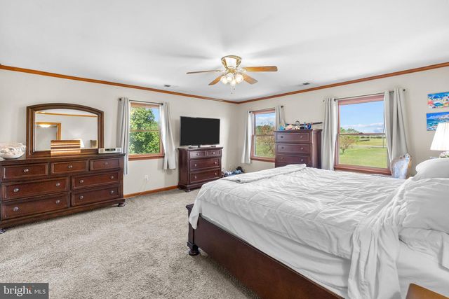 11105 PARKGATE DR, Nokesville, VA 20181