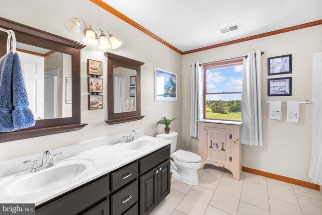 11105 PARKGATE DR, Nokesville, VA 20181