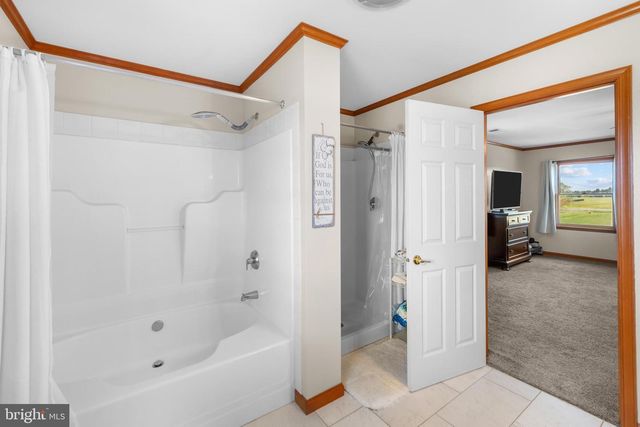 11105 PARKGATE DR, Nokesville, VA 20181