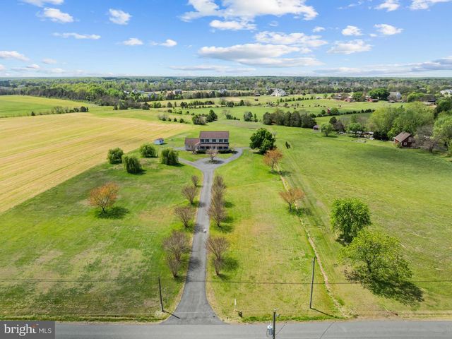 11105 PARKGATE DR, Nokesville, VA 20181