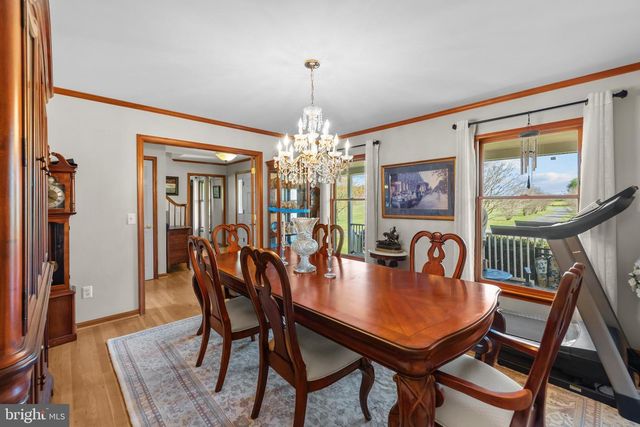 11105 PARKGATE DR, Nokesville, VA 20181