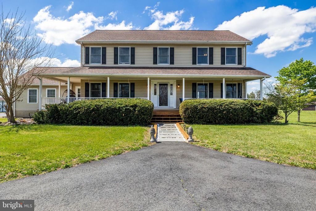 11105 PARKGATE DR, Nokesville, VA 20181
