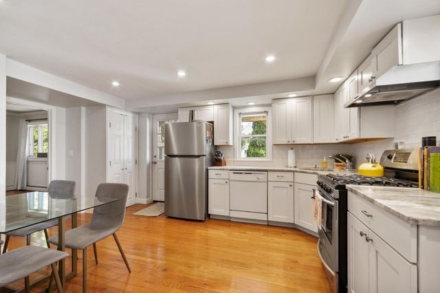 8 Brightside Ave 1, Gloucester, MA 01930