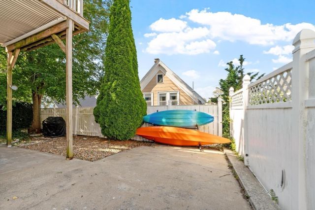 8 Brightside Ave 1, Gloucester, MA 01930