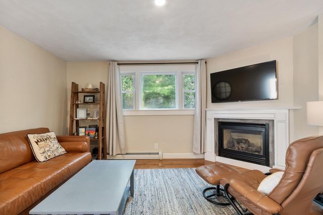8 Brightside Ave 1, Gloucester, MA 01930