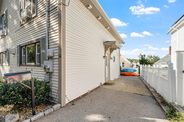 8 Brightside Ave 1, Gloucester, MA 01930