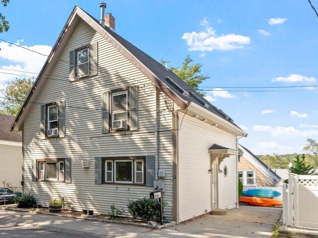 8 Brightside Ave 1, Gloucester, MA 01930