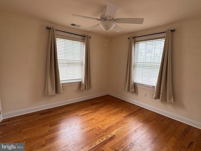 16 HARRIS RD, Princeton, NJ 08540