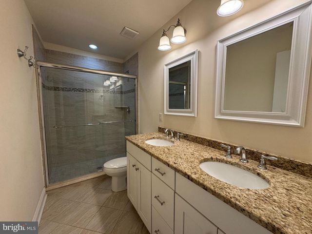 16 HARRIS RD, Princeton, NJ 08540