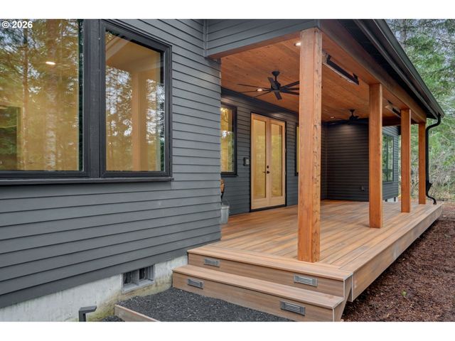 19850 WINTERS HILL Rd, Silverton, OR 97381